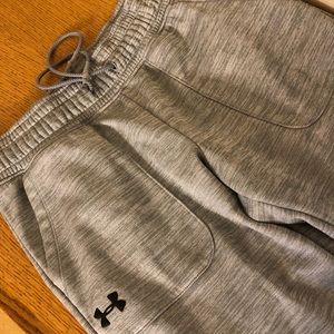 UA Under Armor loose fit cuffed leggings XS gray.